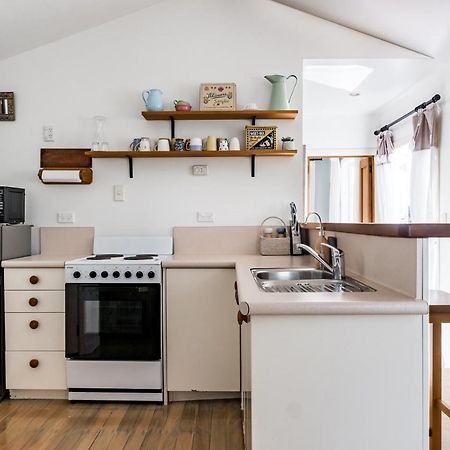 Kowhai Cottage & Studio Raglan Eksteriør bilde